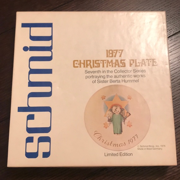 Vintage Limited Edition 1977 Christmas Plate - Picture 3 of 7